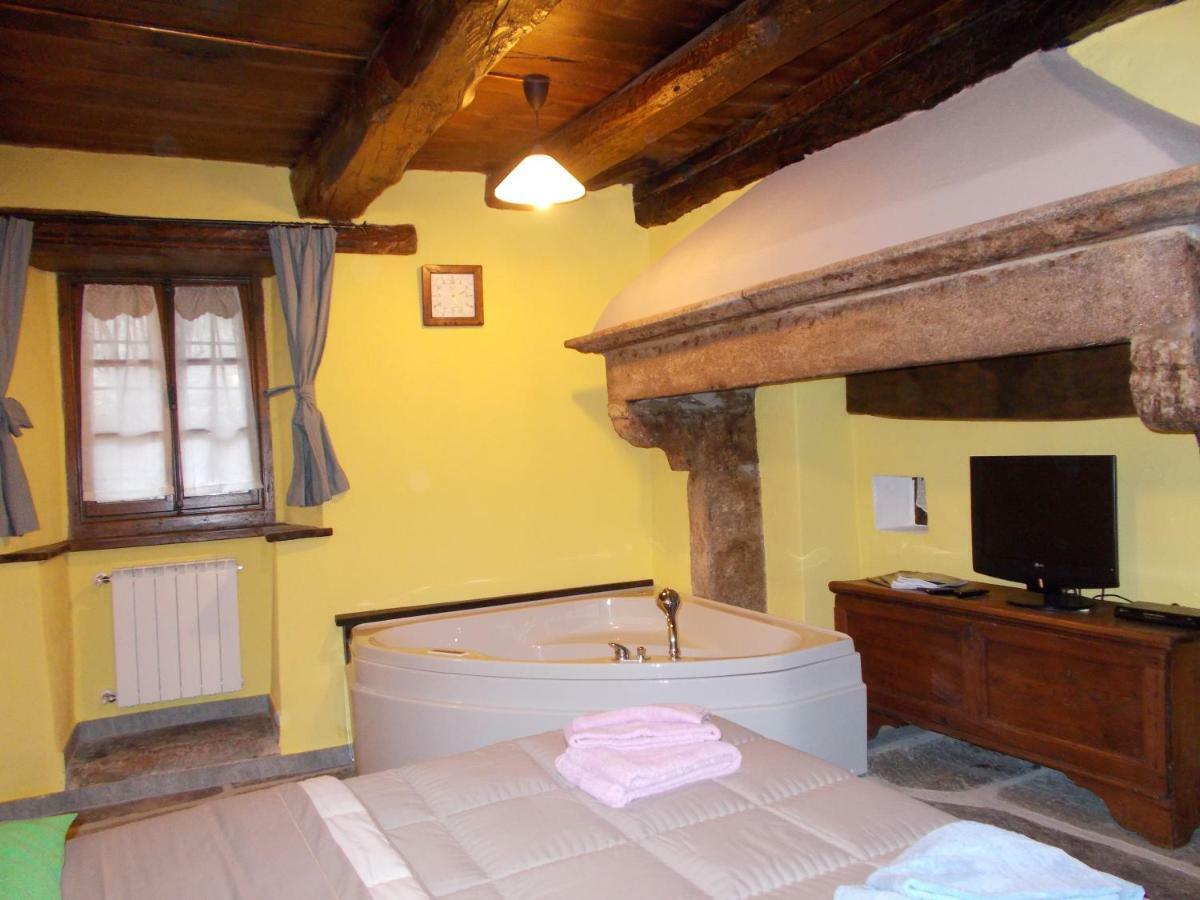 Il Borgo Di Monica Villa Domodossola Exterior foto